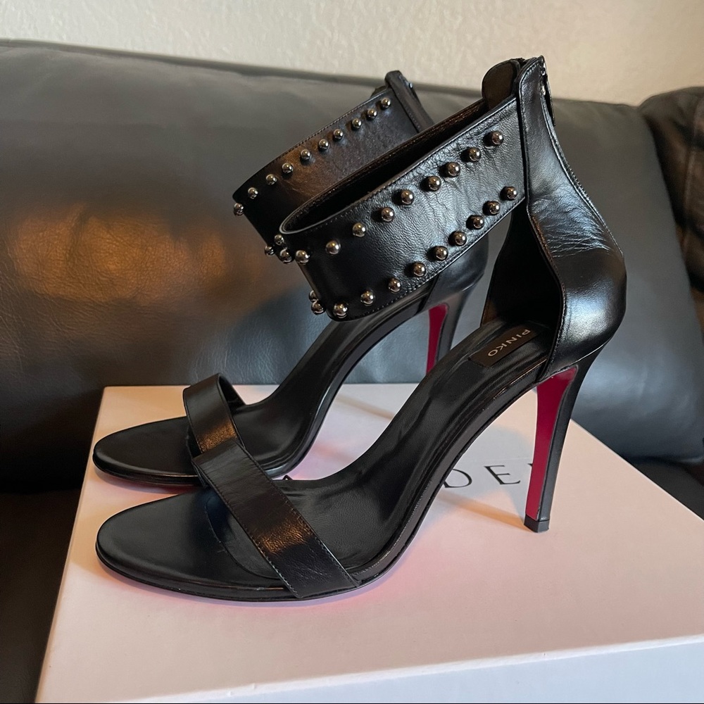 Super cute Pinko leather heels with metal studs (size 40 or 10)